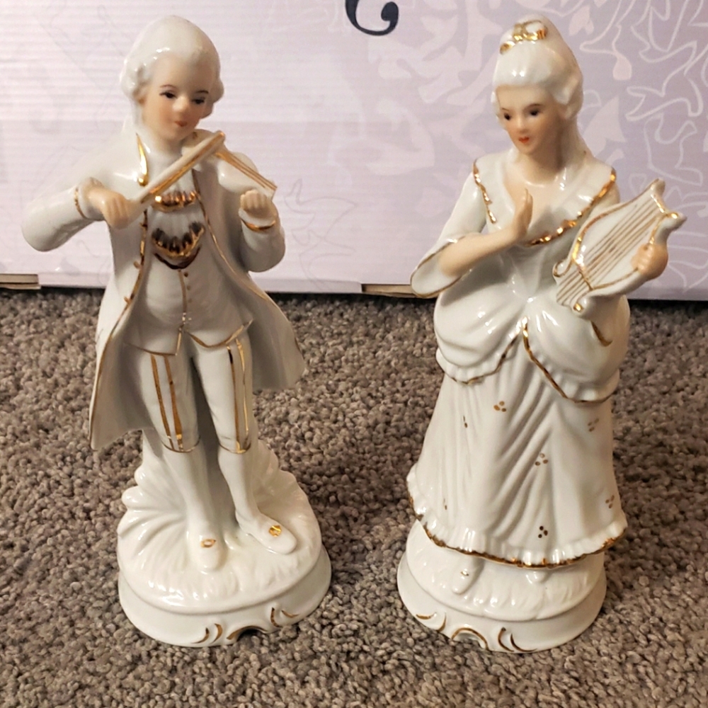 Vintage Victorian Couple Figures With Musical Intruments